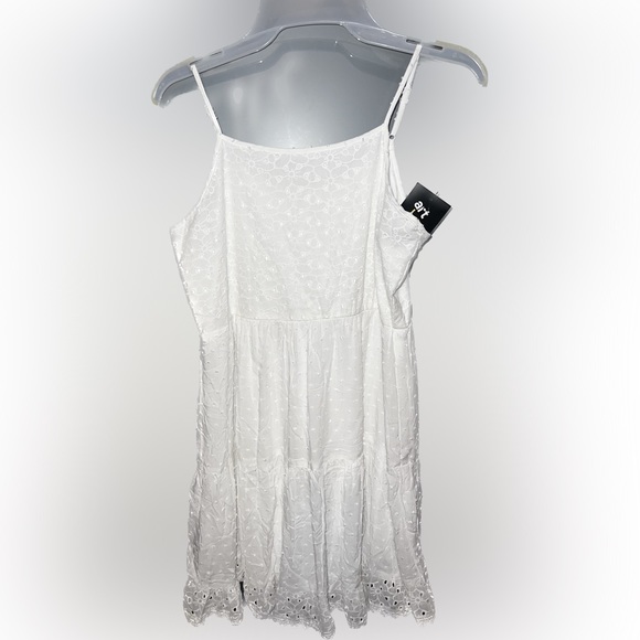 Art Class Spring White Eyelet Dress 10/12 Girls - Picture 4 of 5